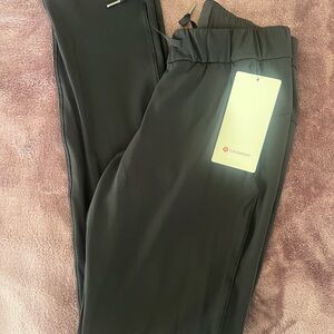 Lululemon On the Fly Full Length Pant. NWT!